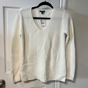 J. Crew Mercantile - white knit v neck sweater - Size XS